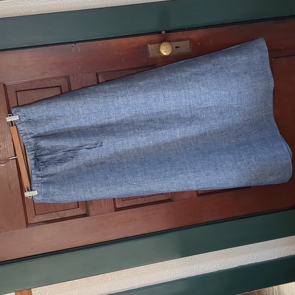 Max Studio Dresses & Skirts - Max Studio Blue Linen Pull on Maxi Skirt with Pockets